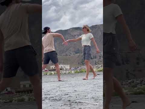 Easy Wedding First Dance Lift Idea