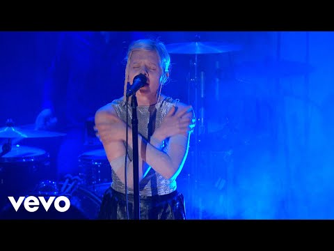 Aurora Runaway Live On The Honda Stage