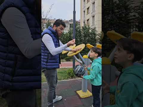 بابا تلفون قلوا مو هون براء وسميرة بابا تلفون قلوا مو هون براء وسميرة