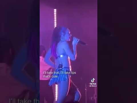 Fans Tip Charli XCX ON STAGE TikTok Fans Tip Charli XCX ON STAGE TikTok