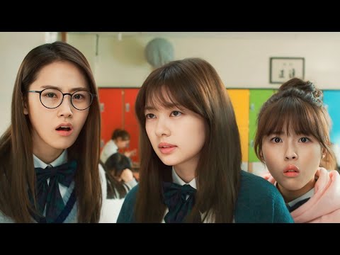 بنت بتعمل حادثه هي وابوها ولما بيفوقو بيكتشفو ان اجسادهم اتبدلت وكل واحد فيهم بيعرف معاناه التاني