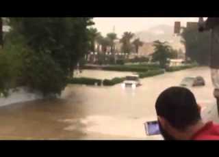  أمطار وسيول في مكة المكرمة يوم الاحد 23 1 1436