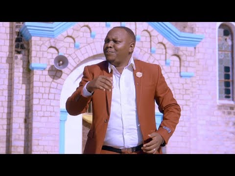 Christopher Mwahangila HAKUNA KAMA WEWE MUNGU Official Music Video