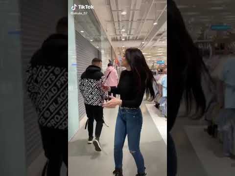 اكولا الفتاة القوية الروسية