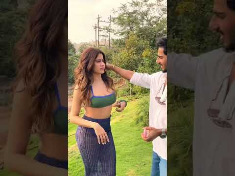 BTS With Janhvi Kapoor