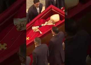 Pope Francis Lies In State At The Vatican For Public Viewing
