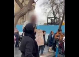  بازار طهران بعد ساعة من خبر إعدام محمد قبادلو يصرخ رجل ستيني