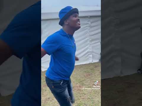 King Khuba Uhlezi Uzihlekela Njeh Besekuthiw Unomona Ayi Bantu