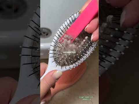 طريقة تنظيف فرش الشعر