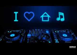Ngifun Indoda Enemali December Hit