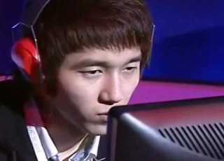  2007 Grand Final First Day WarCraft3 Match LyN Vs Zeus