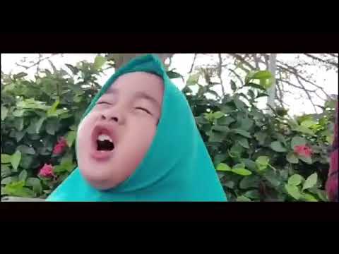 طفلة تغنى حسبي ربي جل الله ما في قلبي غير الله