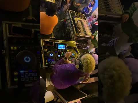 اللي يقولك ده انتهى قوله حبيبي ده عندها دي جي اسلام دياب Dj Eslam Diab اللي يقولك ده انتهى قوله حبيبي ده عندها دي جي اسلام دياب Dj Eslam Diab