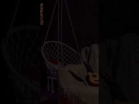 عنـدما تعـزف الـروح لحـن حـزنها يصبـح الكـلام مدينـه من الصمـت