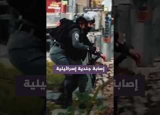 أصابتها المـقـاومـة الفلسطينية مشاهد لمجندة إسرائيلية مصابة أثناء انسحاب قوات الاحتلال