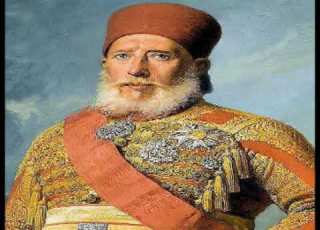 تاريخنا إن الذي يمد رجله لا يمد يده
