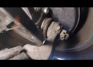  Lower Ball Joint Check Prybar Method