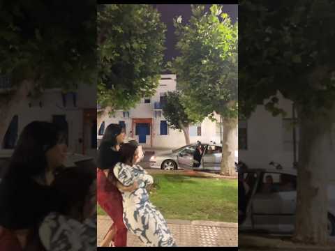 شفتيني مع صحبتك يا السكر طاحلك