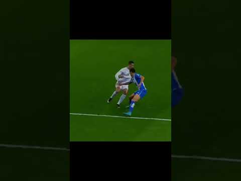 افتح الطريق يابني لاني ما بشوفش قدامي انا المعلم وجاي اعلم كريستيانو رونالدو الدون