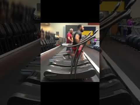 أسرع الرجال على جهاز الجري 40 كم ساعة