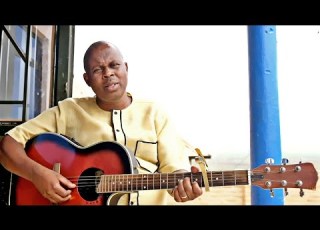 NGUHAYE DATA WERA BY MUSAFIRI Etienne Acoustic Version