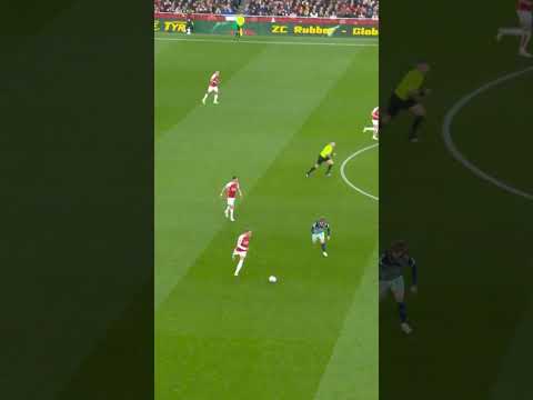 SILKY SKILLS FROM MARTIN ODEGAARD