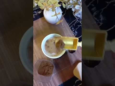 قسمآ برب الخلق أنى عاشقآ وننسى اللى كان قلبي محارب