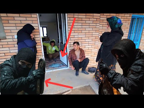 Thieves Robbed And Looted Abu S House In The Absence Of The Family