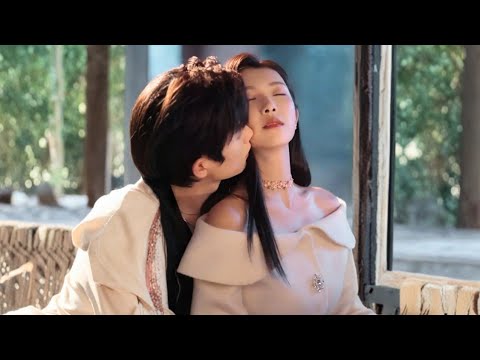 مليونير عاشق مهووس رجعتله بعد 3 سنين حبسها فى بيته عشان يعيش معاها حبه المجنون فعشقته