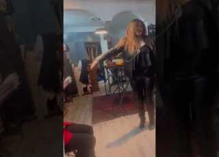 مست زن ایرانی سن بالا ببین عجب زیبای داره خوشبحال شوهرش اخرش ببین چیکار کرد