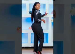 AUNTY EZEKIEL NEW LOOK