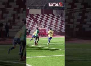 شاهد ماذا ضيع لاعب مولودية الجزائر أمام تصدي رائع من بن دومة مدافع بارادو
