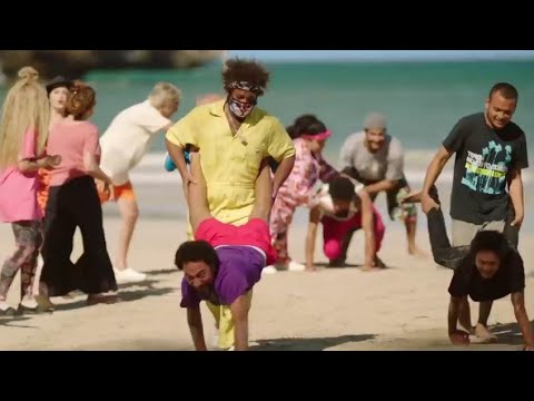 مسابقة بين المصرييين والصينيين ضرب ورقص وشد الحبل ياتري مين هيكسب