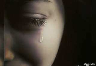 يا دمعتي اليتيمه اكثر انشوده معبره عن فقد الاب