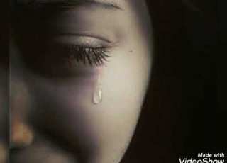 يا دمعتي اليتيمه اكثر انشوده معبره عن فقد الاب