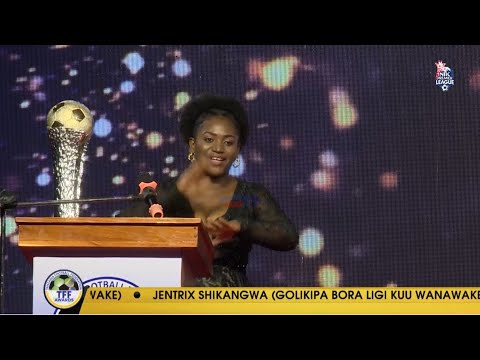 Mke Wa Mayele Atetema Mumewe Akitangazwa Kuwa MVP NBC PL Tuzo TFF 12 06 2023 Mke Wa Mayele Atetema Mumewe Akitangazwa Kuwa MVP NBC PL Tuzo TFF 12 06 2023