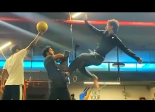  Tiger Shroff S Amazing Kicks Taekwondo Kicks Tiger Rules Official
