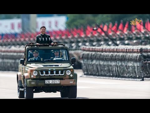 عرض عسكري م رعب للجيش الصيني