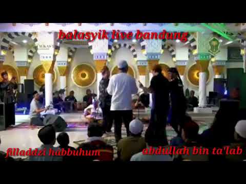 في الذي حبهم عبدالله بن تعلب فرقة بلاشيك حفلة في بندنغ اندونيسيا 628123529290 ٠٦٢٨١٢٣٥٢٩٢٩٠