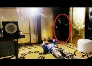 شاهد مافعله جن عاااشق لرجل وهو نائم