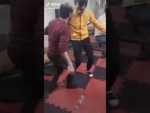 العربي وهوا بيرقص على المجرونة