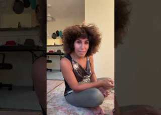  Tanaz Mehraban سوپ پای مرغ و خوردن با تناز چند تا کاسه