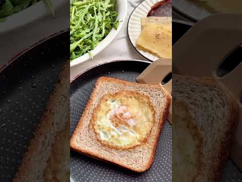 Der Geniale Trick Für Ein Spiegelei Im Loch Frühstück EinfachesRezept