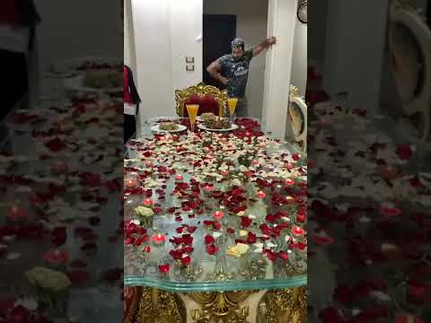 مفاجأة زوجه لزوجها في عيد ذكرى زواجهم لكنه لم يبدر منه اي ردة فعل Shorts مفاجأة زوجه لزوجها في عيد ذكرى زواجهم لكنه لم يبدر منه اي ردة فعل Shorts