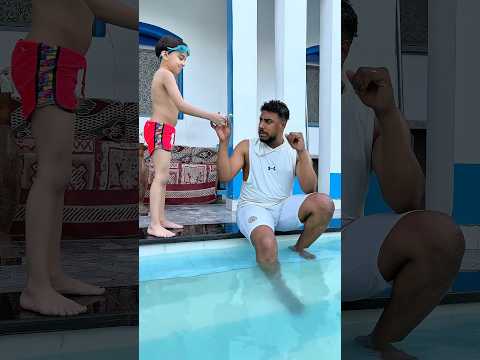 ولد صغير عايز ينزل حمام السباحه حسين الطيرى