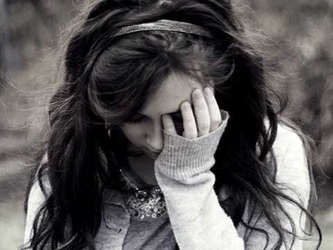 غريبة من بعد عينج يا يمه زهور حسين