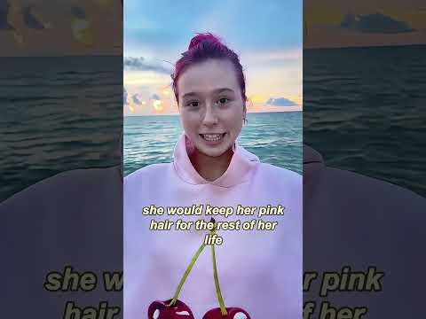 No Wonder Samara Keeps Touching The Gold Necklace With The Letter Z Around Her Neck Usa