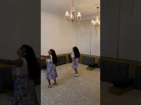 رقص بنات صغيره على شيلة احمد الرجعان