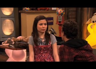 ICarly Jonah Tries To Kiss Carly