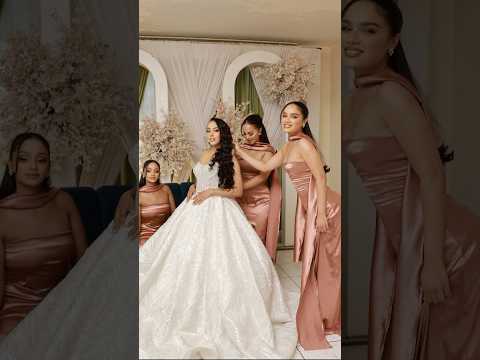 ሚዜዎቹ ሰርጉን አደመቁላት Ethiopian Famous Wedding Duet ሚዜዎቹ ሰርጉን አደመቁላት Ethiopian Famous Wedding Duet